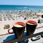 Апартаменты Seaside Dreamview Mamaia Nord Нэводари