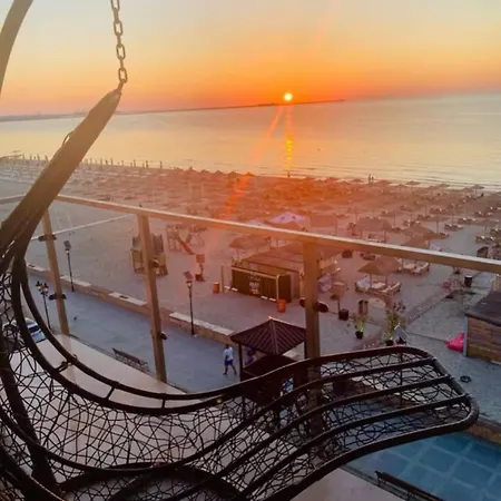 Seaside Dreamview Mamaia Nord Apartment